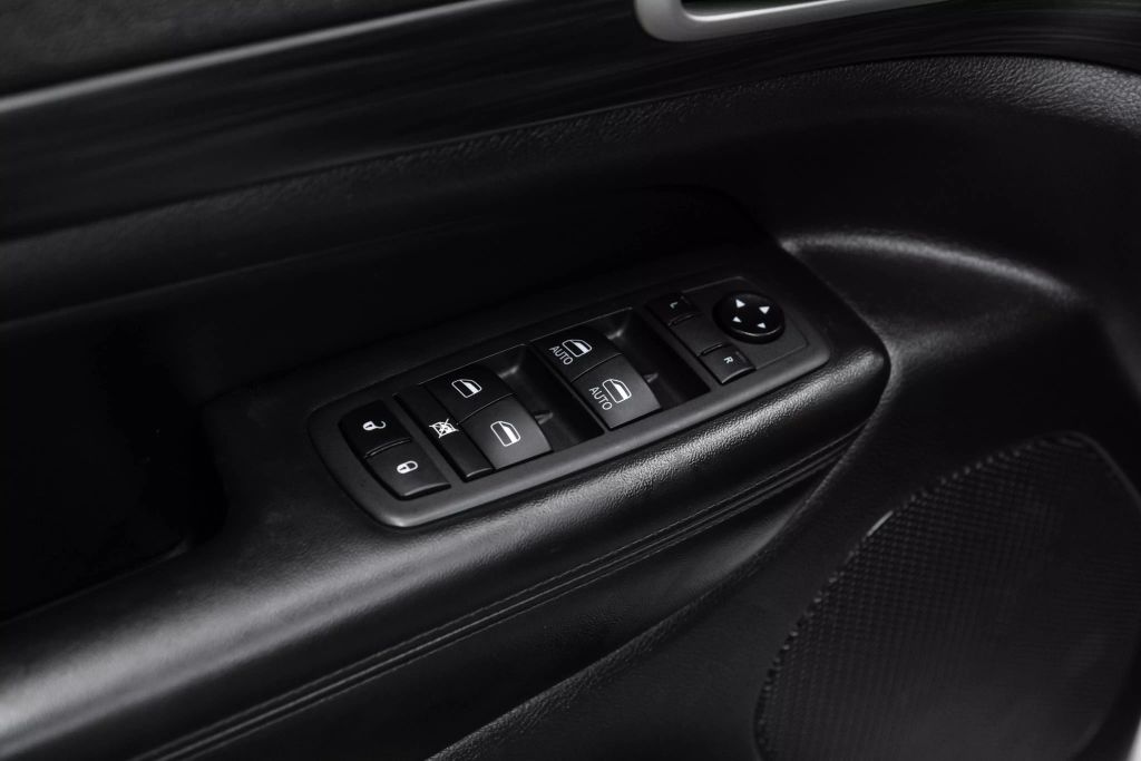 2021 JEEP GRAND CHEROKEE SUV V6, VVT, 3.6 LITER LAREDO X SPORT UTILITY 4D