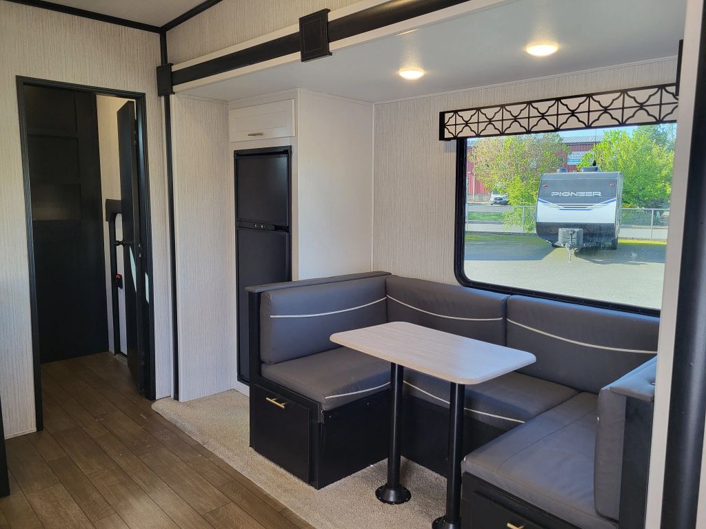 2022 WILDCAT BY FOREST RIVER WILDCAT FIFTH WHEEL - - 302BH