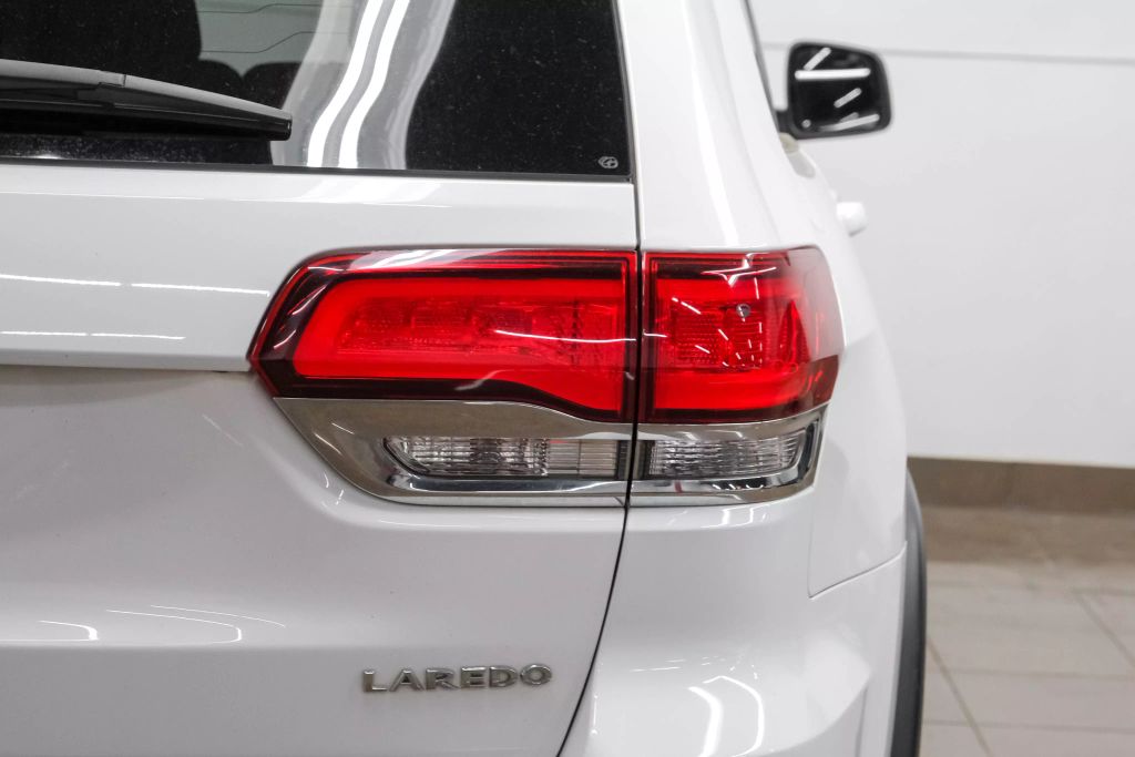 2021 JEEP GRAND CHEROKEE SUV V6, VVT, 3.6 LITER LAREDO X SPORT UTILITY 4D