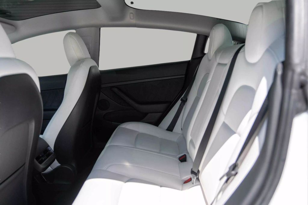 2022 TESLA MODEL Y SUV DUAL AC ELECTRIC MOTORS LONG RANGE SPORT UTILITY 4D