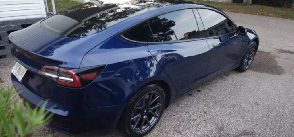 2019 Tesla Model 3 - Image 10 2019 Tesla Model 3 - Image 10