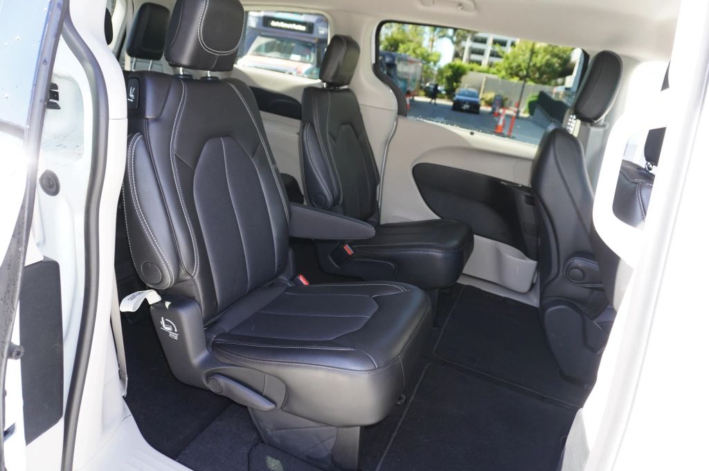 2023 CHRYSLER PACIFICA VAN V6, 3.6 LITER TOURING L VAN 4D