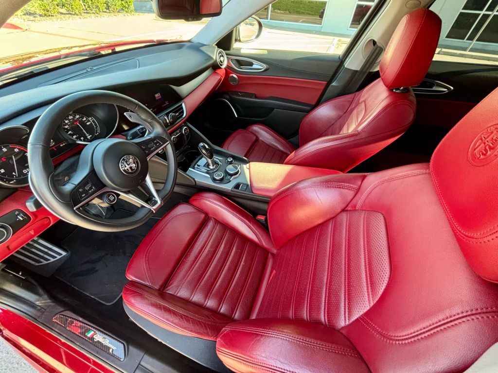 2018 Alfa Romeo Giulia - Image 13 2018 Alfa Romeo Giulia - Image 13