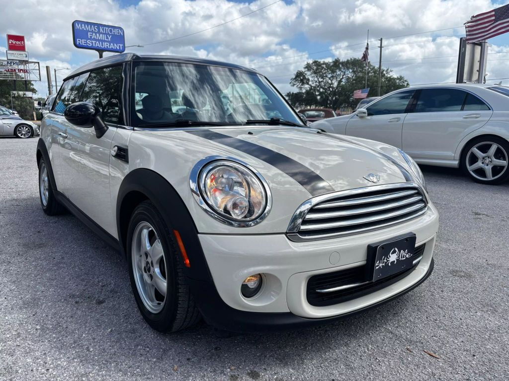 2011 MINI CLUBMAN HATCHBACK 4-CYL, 1.6 LITER COOPER HATCHBACK 3D