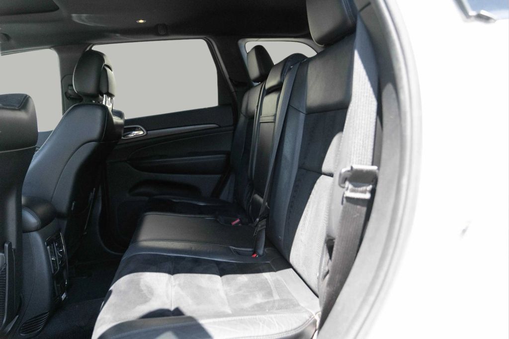 2018 JEEP GRAND CHEROKEE SUV V6, VVT, 3.6 LITER ALTITUDE SPORT UTILITY 4D
