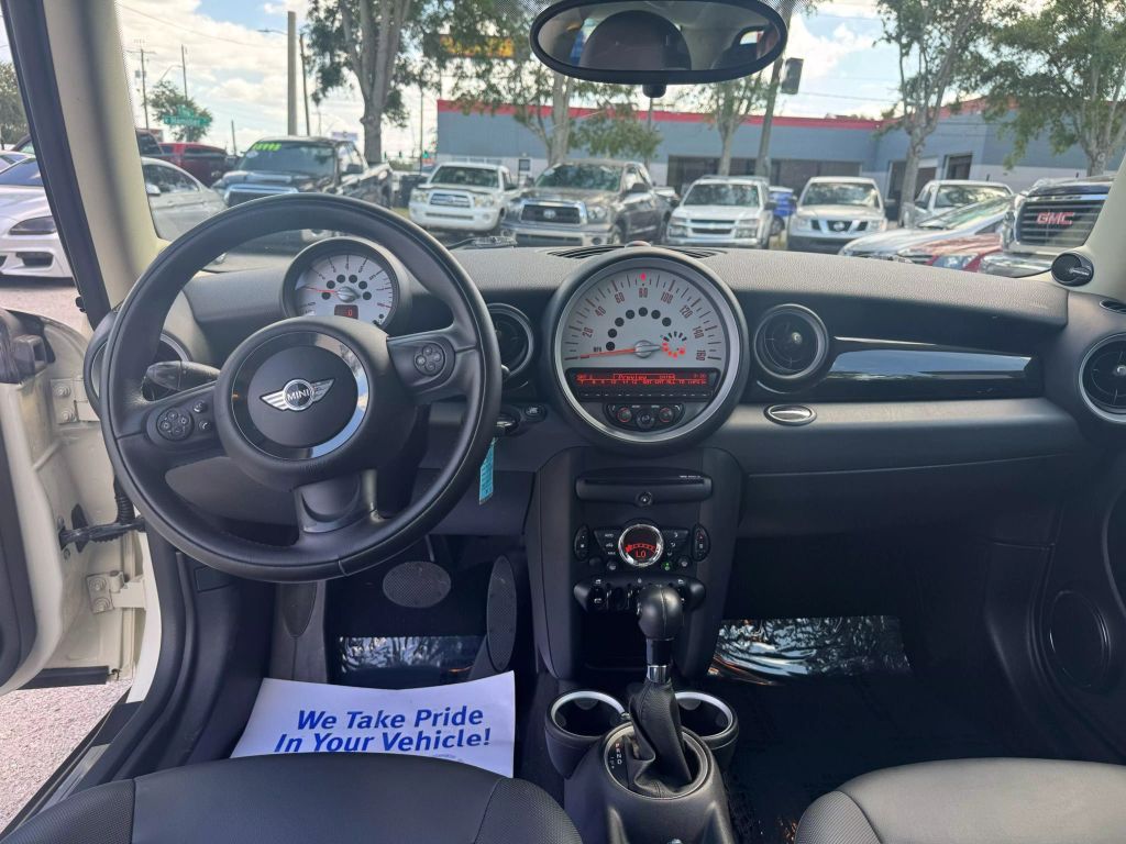 2011 MINI CLUBMAN HATCHBACK 4-CYL, 1.6 LITER COOPER HATCHBACK 3D