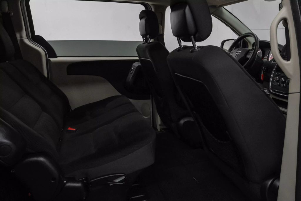2017 DODGE GRAND CARAVAN PASSENGER PASSENGER V6, FLEX FUEL, 3.6 LITER SE MINIVAN 4D