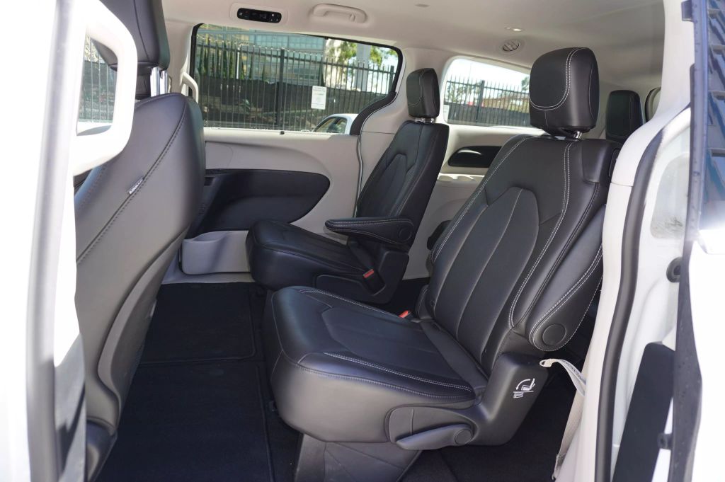2023 CHRYSLER PACIFICA VAN V6, 3.6 LITER TOURING L VAN 4D
