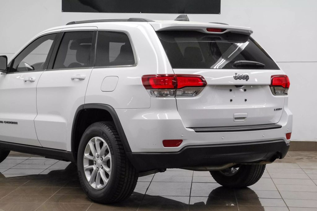 2021 JEEP GRAND CHEROKEE SUV V6, VVT, 3.6 LITER LAREDO X SPORT UTILITY 4D