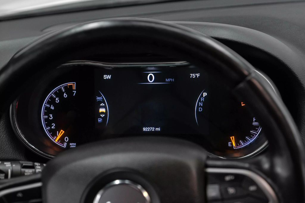 2021 JEEP GRAND CHEROKEE SUV V6, VVT, 3.6 LITER LAREDO X SPORT UTILITY 4D