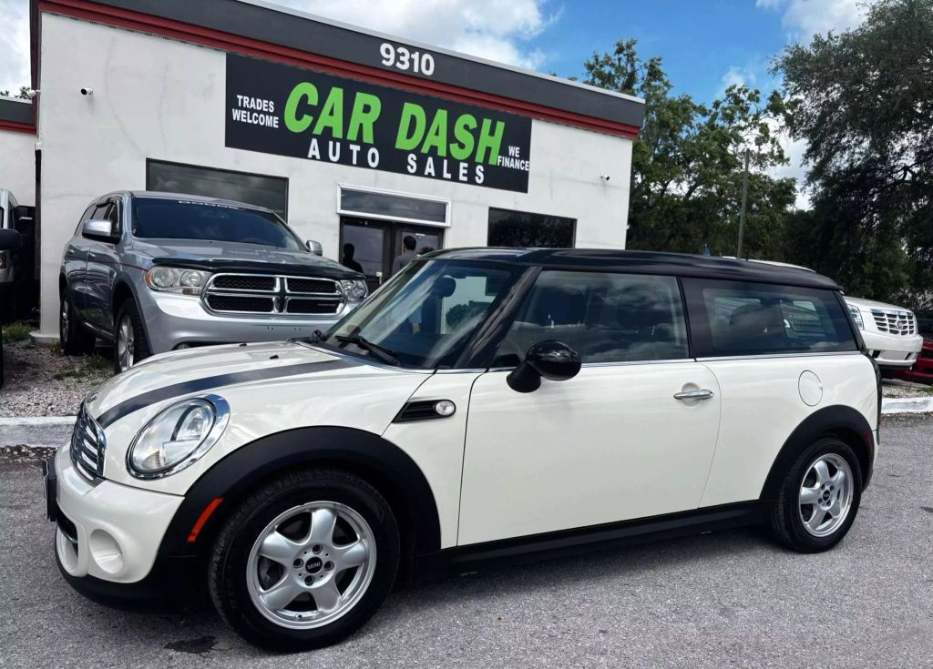 2011 MINI CLUBMAN HATCHBACK 4-CYL, 1.6 LITER COOPER HATCHBACK 3D