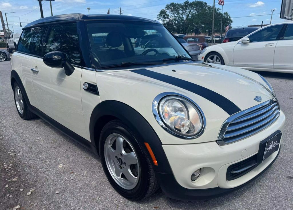 2011 MINI CLUBMAN HATCHBACK 4-CYL, 1.6 LITER COOPER HATCHBACK 3D