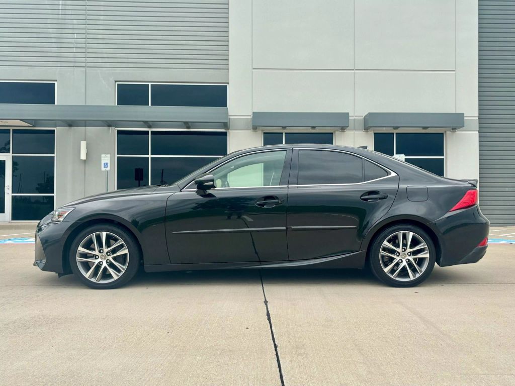 2020 Lexus Is - Image 4 2020 Lexus Is - Image 4