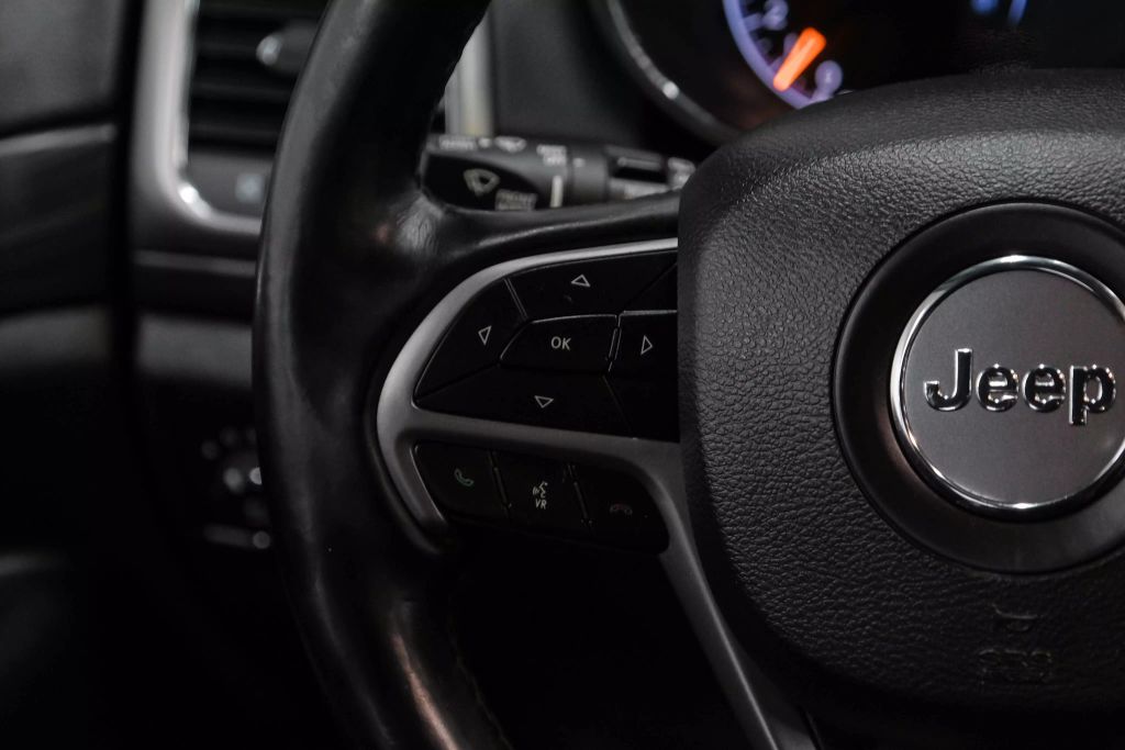 2021 JEEP GRAND CHEROKEE SUV V6, VVT, 3.6 LITER LAREDO X SPORT UTILITY 4D
