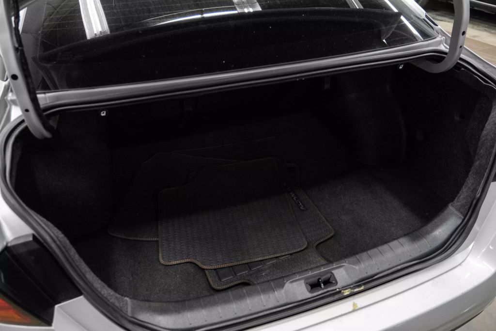 2022 NISSAN ALTIMA SEDAN 4-CYL, 2.5 LITER 2.5 SR SEDAN 4D