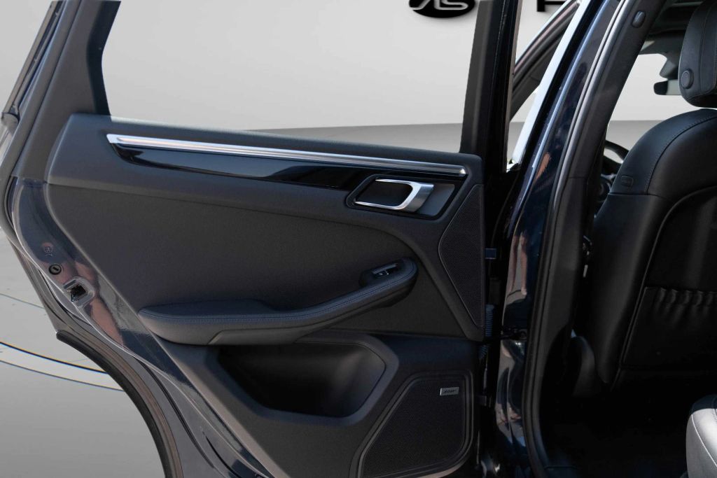 2021 PORSCHE MACAN SUV V6, TURBO, 3.0 LITER S SPORT UTILITY 4D