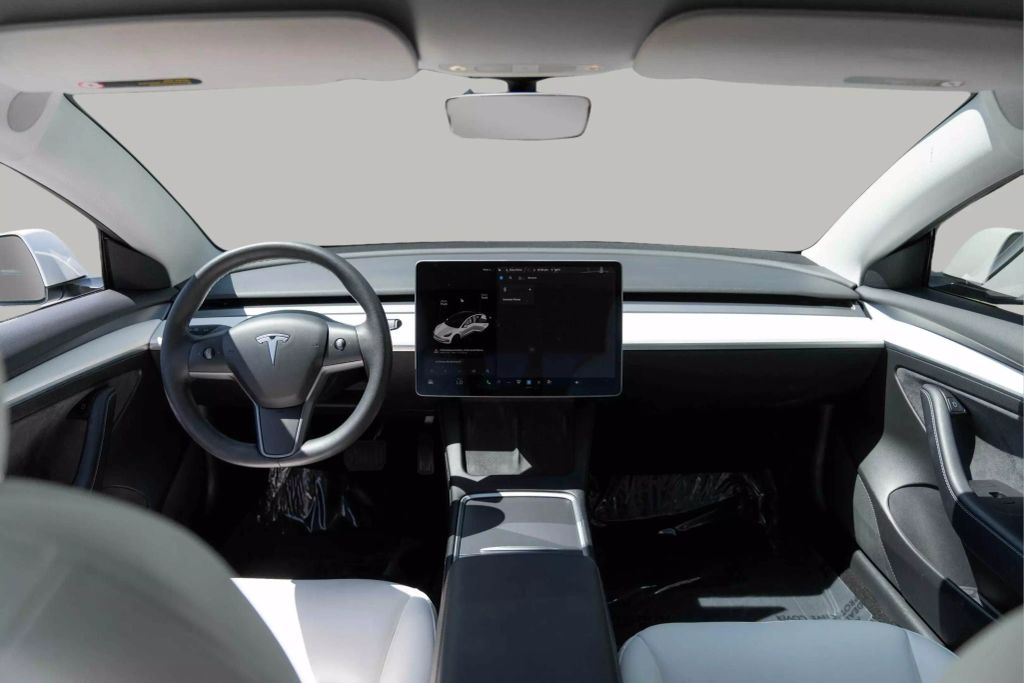 2022 TESLA MODEL Y SUV DUAL AC ELECTRIC MOTORS LONG RANGE SPORT UTILITY 4D