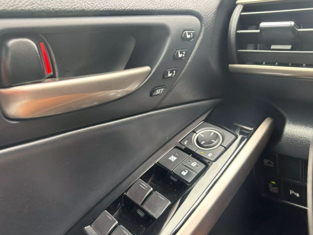 2020 Lexus Is - Image 26 2020 Lexus Is - Image 26