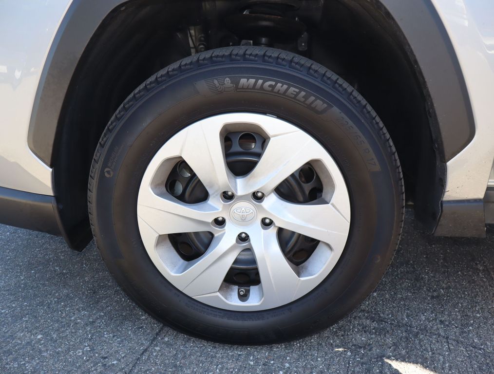 2024 TOYOTA RAV4 SUV 4-CYL, DYNAMIC-FORCE, 2.5 LITER LE SPORT UTILITY 4D