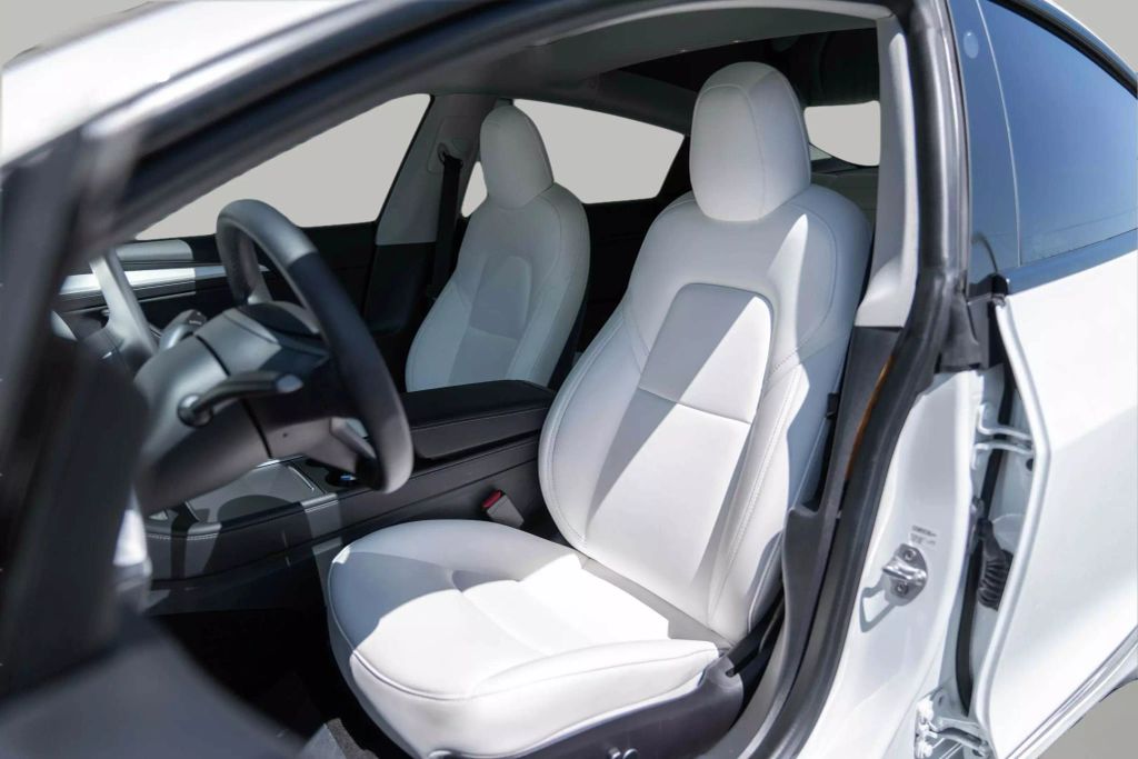 2022 TESLA MODEL Y SUV DUAL AC ELECTRIC MOTORS LONG RANGE SPORT UTILITY 4D