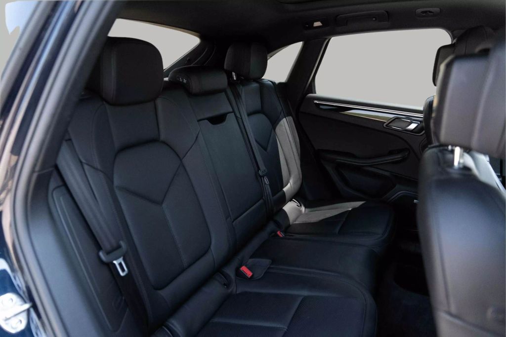 2021 PORSCHE MACAN SUV V6, TURBO, 3.0 LITER S SPORT UTILITY 4D