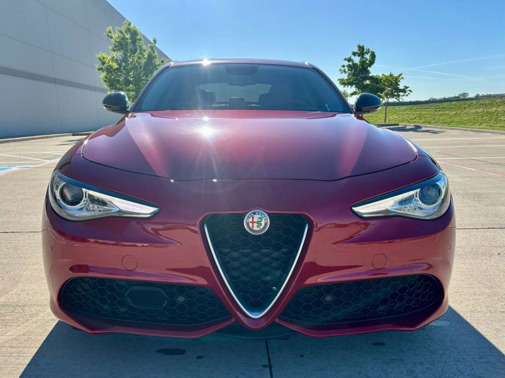 2018 Alfa Romeo Giulia - Image 8 2018 Alfa Romeo Giulia - Image 8