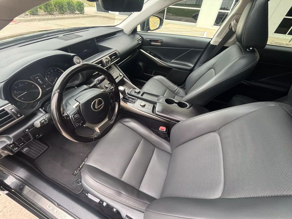 2020 Lexus Is - Image 13 2020 Lexus Is - Image 13