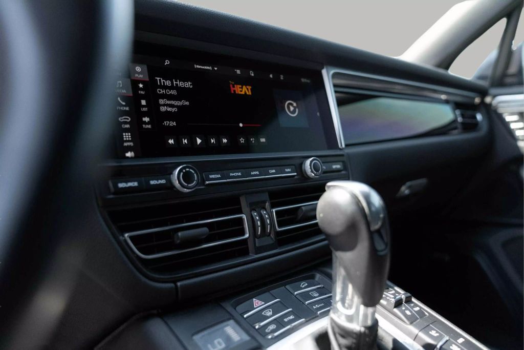 2021 PORSCHE MACAN SUV V6, TURBO, 3.0 LITER S SPORT UTILITY 4D