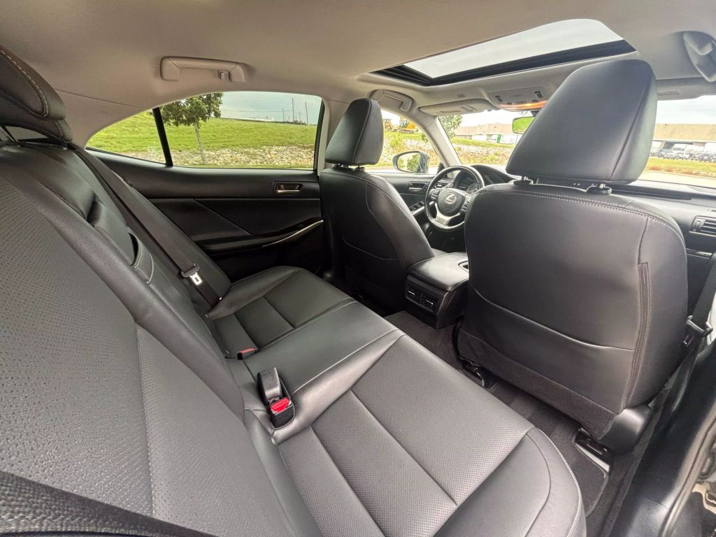 2020 Lexus Is - Image 15 2020 Lexus Is - Image 15