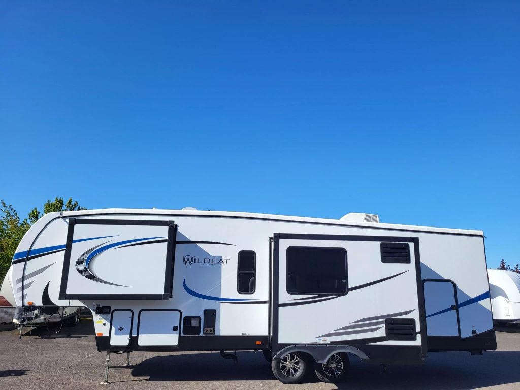 2022 WILDCAT BY FOREST RIVER WILDCAT FIFTH WHEEL - - 302BH