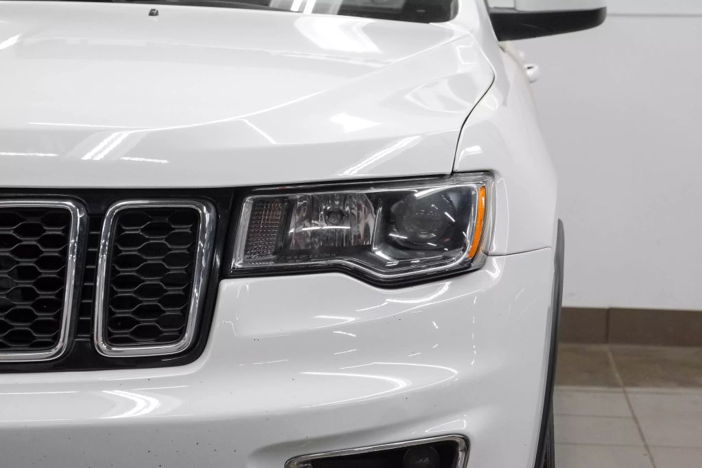 2021 JEEP GRAND CHEROKEE SUV V6, VVT, 3.6 LITER LAREDO X SPORT UTILITY 4D