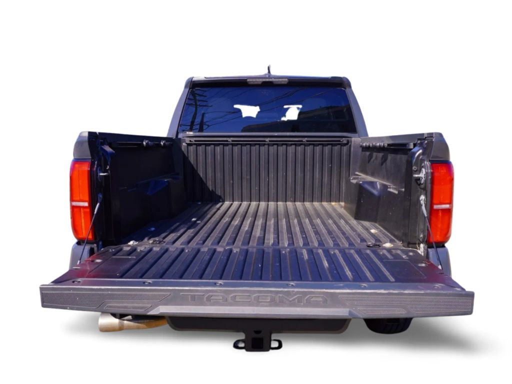 2024 TOYOTA TACOMA DOUBLE CAB PICKUP 4-CYL, I-FORCE, TURBO, 2.4 LITER SR5 PICKUP 4D 5 FT