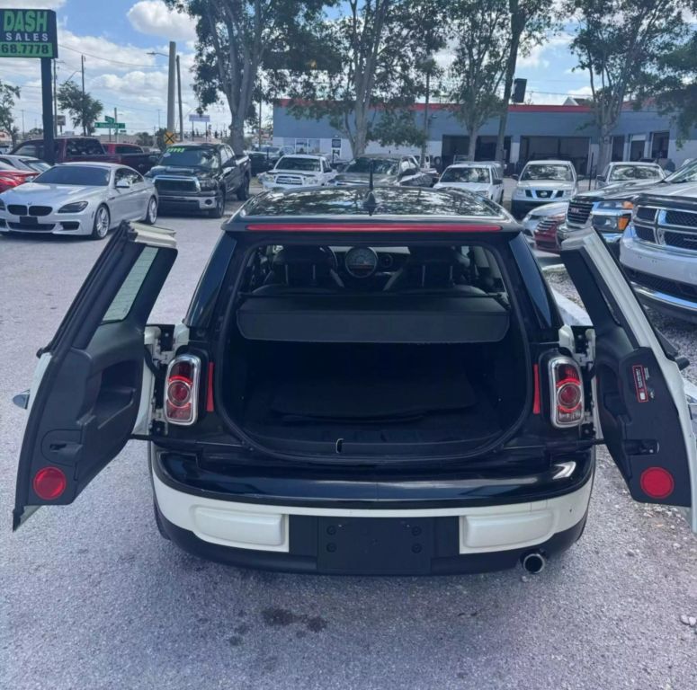 2011 MINI CLUBMAN HATCHBACK 4-CYL, 1.6 LITER COOPER HATCHBACK 3D