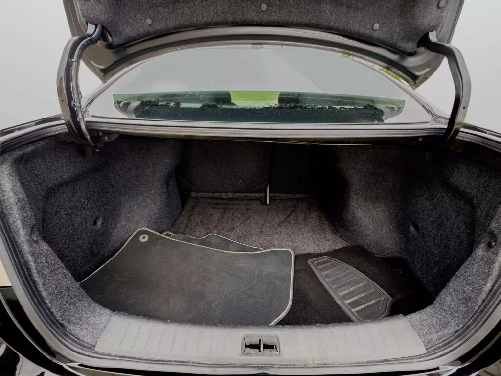 2019 NISSAN SENTRA SEDAN 4-CYL, 1.8 LITER SR SEDAN 4D