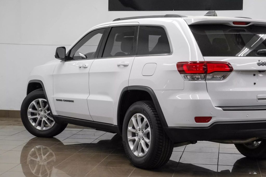2021 JEEP GRAND CHEROKEE SUV V6, VVT, 3.6 LITER LAREDO X SPORT UTILITY 4D
