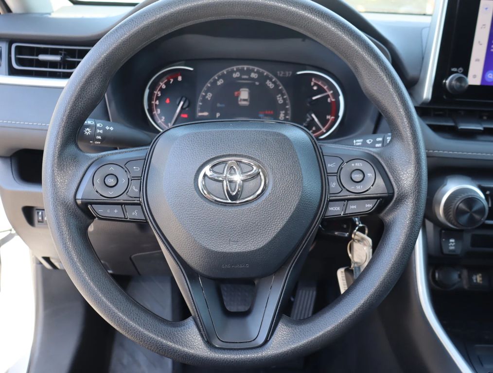 2024 TOYOTA RAV4 SUV 4-CYL, DYNAMIC-FORCE, 2.5 LITER LE SPORT UTILITY 4D