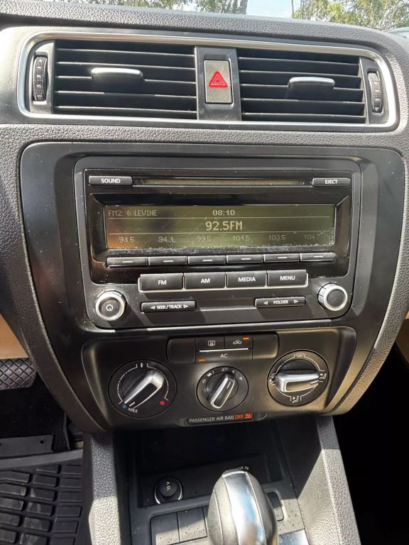 2012 VOLKSWAGEN JETTA SEDAN 5-CYL, PZEV, 2.5 LITER 2.5L SE SEDAN 4D