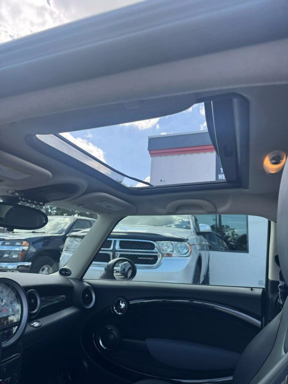 2011 MINI CLUBMAN HATCHBACK 4-CYL, 1.6 LITER COOPER HATCHBACK 3D