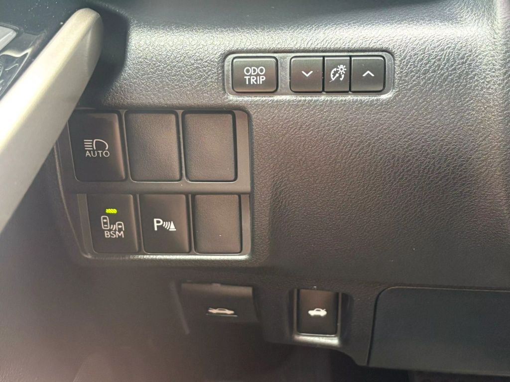 2020 Lexus Is - Image 25 2020 Lexus Is - Image 25