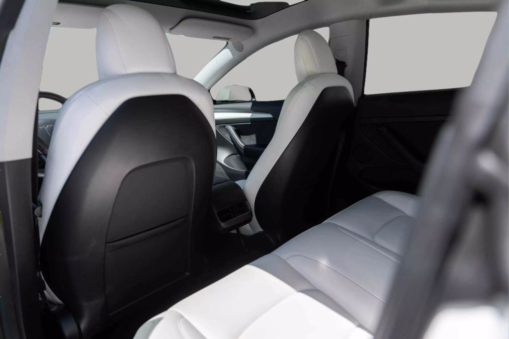 2022 TESLA MODEL Y SUV DUAL AC ELECTRIC MOTORS LONG RANGE SPORT UTILITY 4D