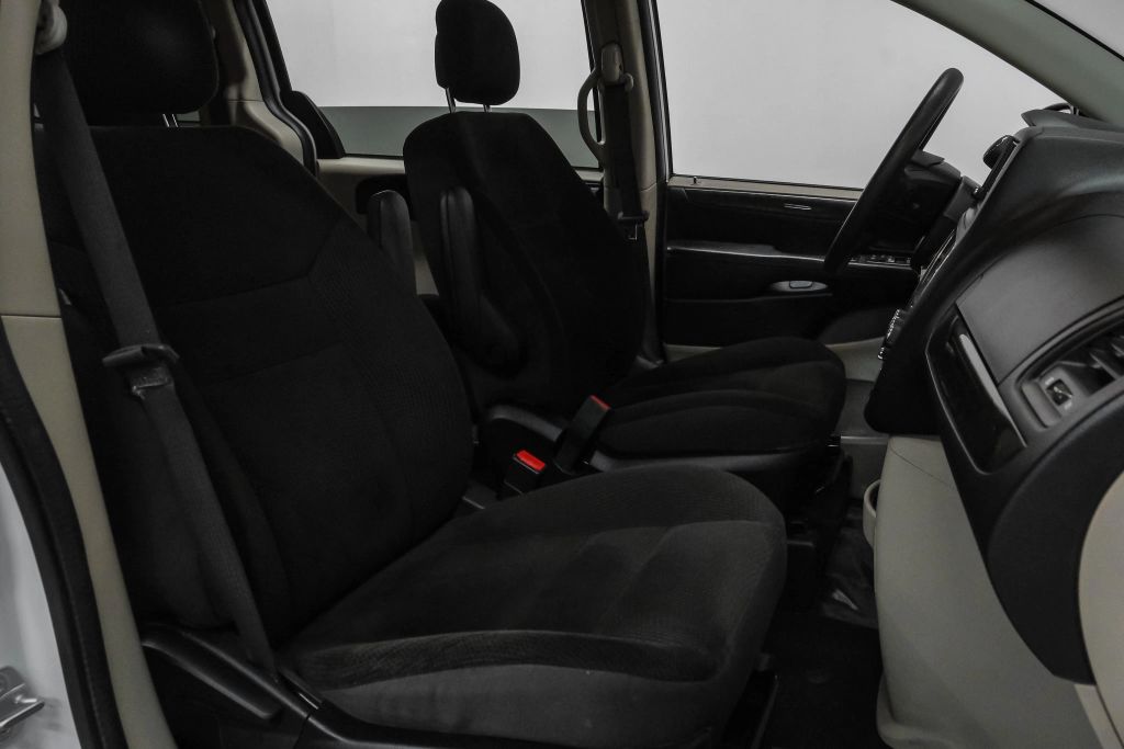 2017 DODGE GRAND CARAVAN PASSENGER PASSENGER V6, FLEX FUEL, 3.6 LITER SE MINIVAN 4D