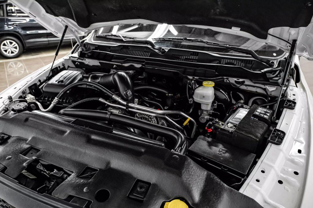 2022 RAM 1500 CLASSIC CREW CAB PICKUP V8, HEMI, 5.7 LITER TRADESMAN PICKUP 4D 6 1/3 FT