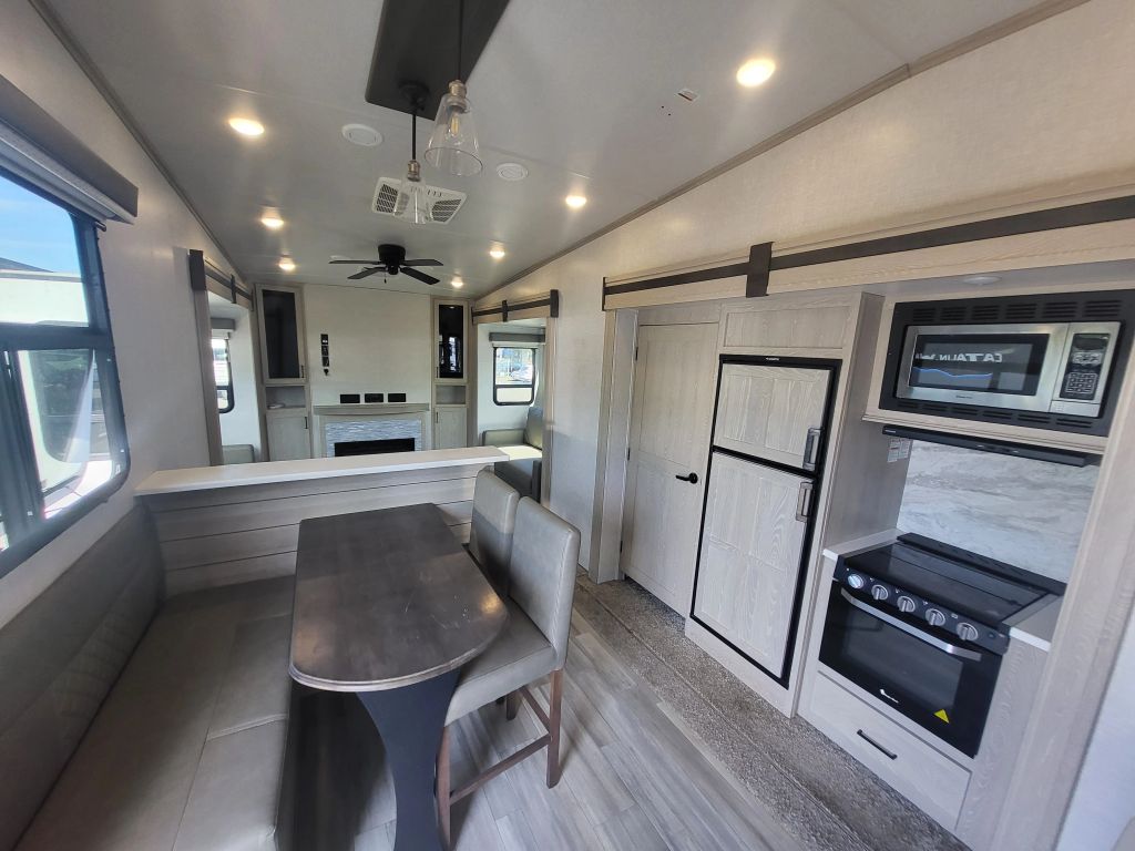 2021 ROCKWOOD BY FOREST RIVER ULTRA LITE FIFTH WHEEL - - 2898KS