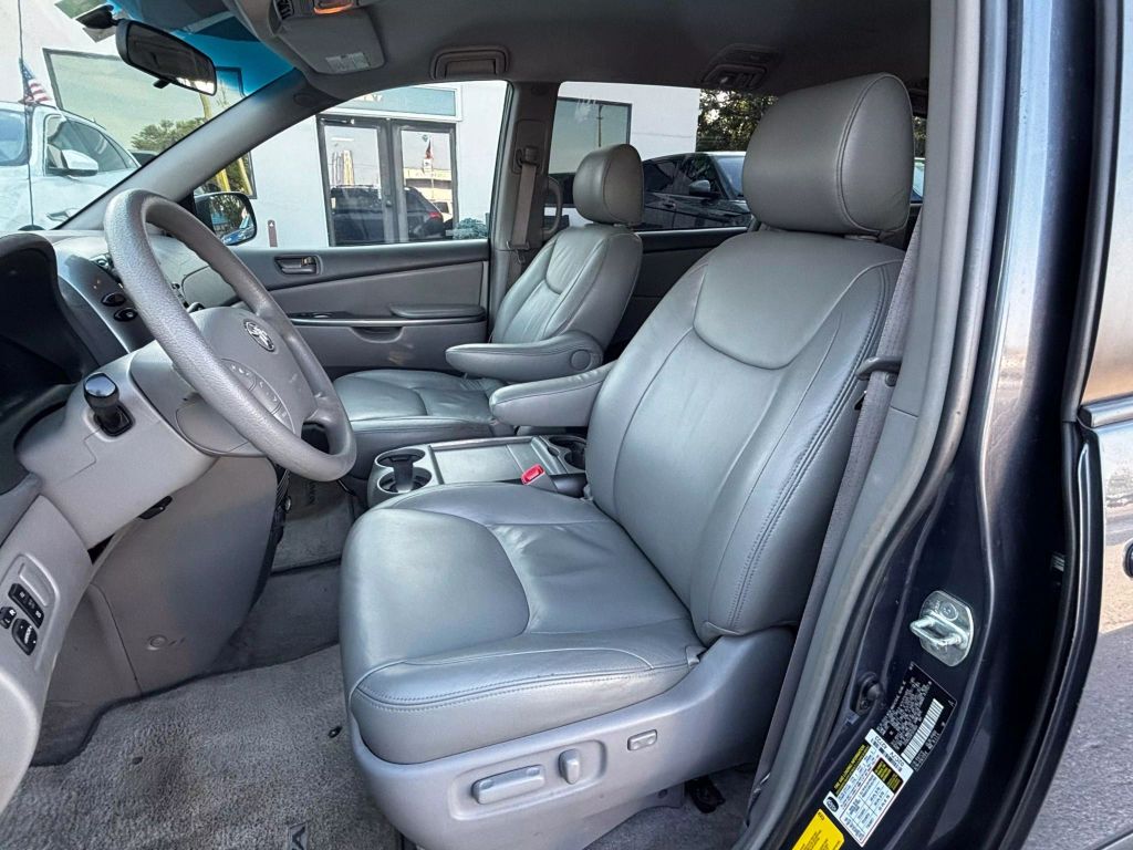 2007 TOYOTA SIENNA VAN V6, VVT, 3.5 LITER LE MINIVAN 4D