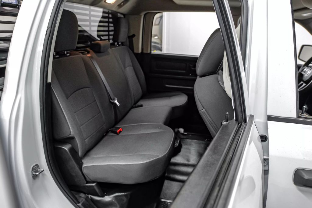 2022 RAM 1500 CLASSIC CREW CAB PICKUP V8, HEMI, 5.7 LITER TRADESMAN PICKUP 4D 6 1/3 FT