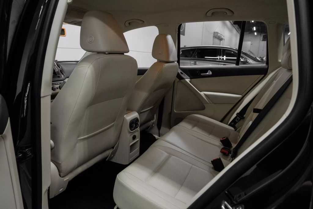 2016 VOLKSWAGEN TIGUAN SUV 4-CYL, TURBO, 2.0 LITER 2.0T S SPORT UTILITY 4D