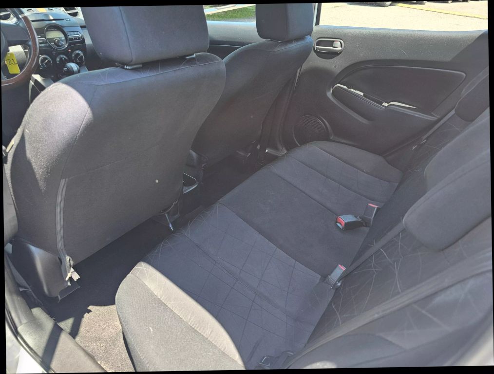 2014 Mazda Mazda2 - Image 10 2014 Mazda Mazda2 - Image 10