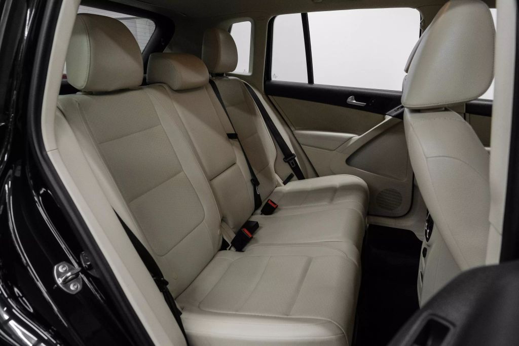 2016 VOLKSWAGEN TIGUAN SUV 4-CYL, TURBO, 2.0 LITER 2.0T S SPORT UTILITY 4D