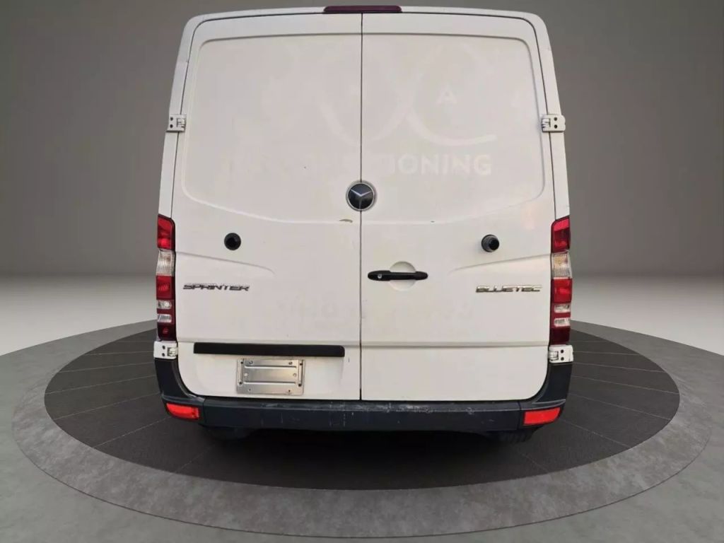 2015 Mercedes-benz Sprinter 2500 Cargo - Image 4 2015 Mercedes-benz Sprinter 2500 Cargo - Image 4