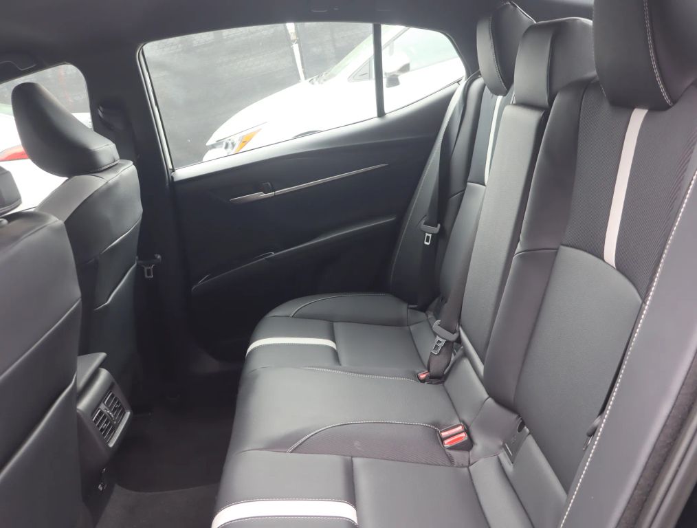2025 TOYOTA CAMRY SEDAN 4-CYL, HYBRID, 2.5 LITER SE SEDAN 4D